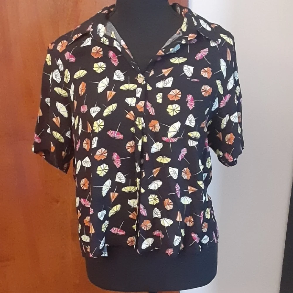 Colorful Umbrella Print Button-Up Shirt - Picture 1 of 6